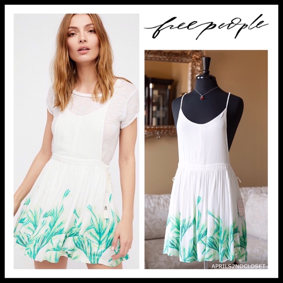Free People Dresses & Skirts - FREE PEOPLE WHITE BOHO PRINT SLIP MINI DRESS A3C